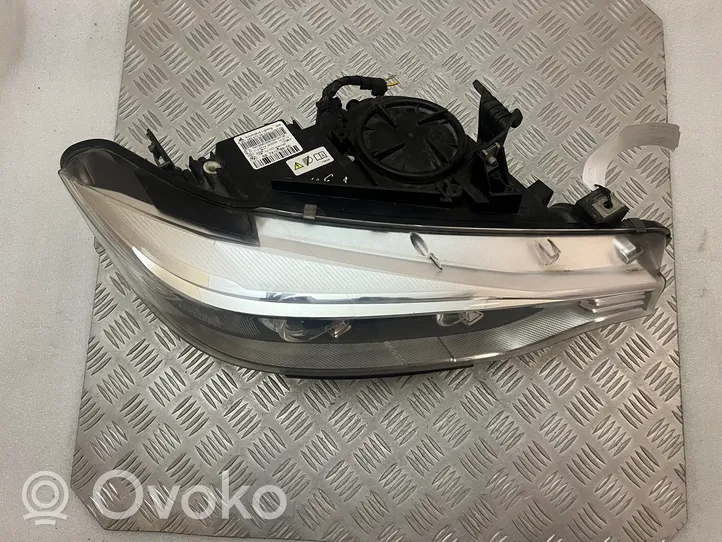 BMW 4 F36 Gran coupe Lampa przednia 7410788