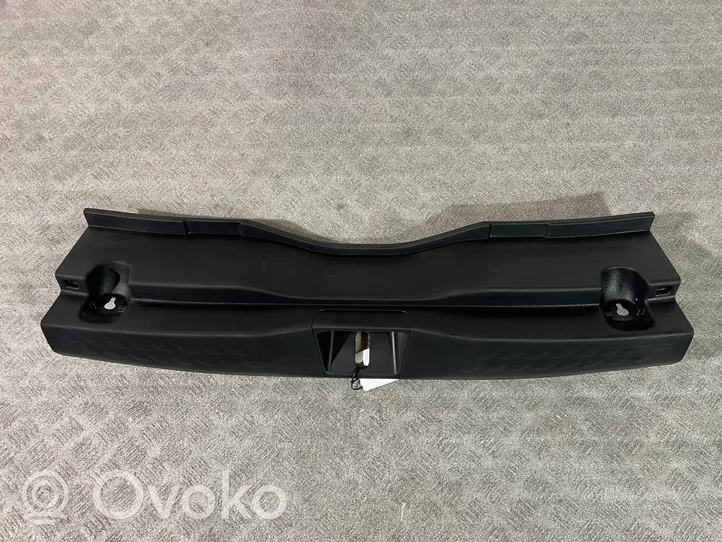 Toyota C-HR Rivestimento di protezione sottoporta del bagagliaio/baule 64716F4010