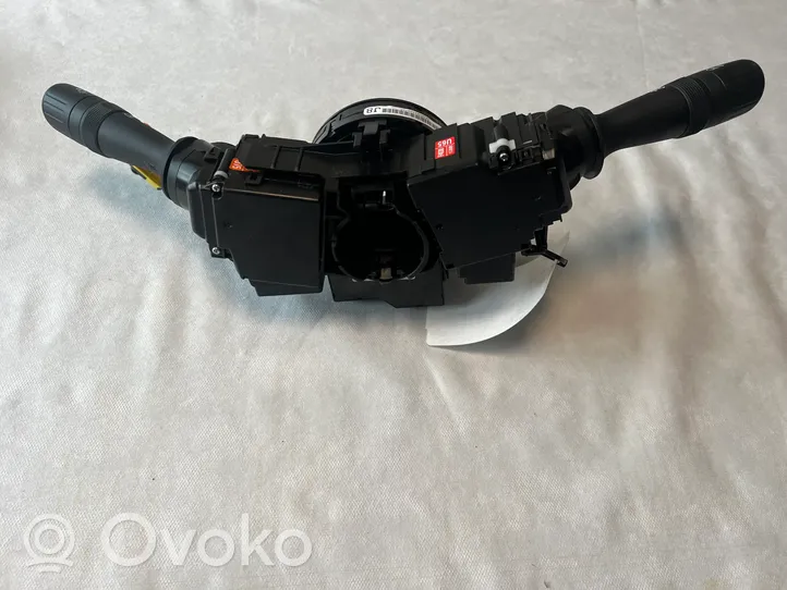 Toyota C-HR Leva/interruttore dell’indicatore di direzione e tergicristallo 89245F4010