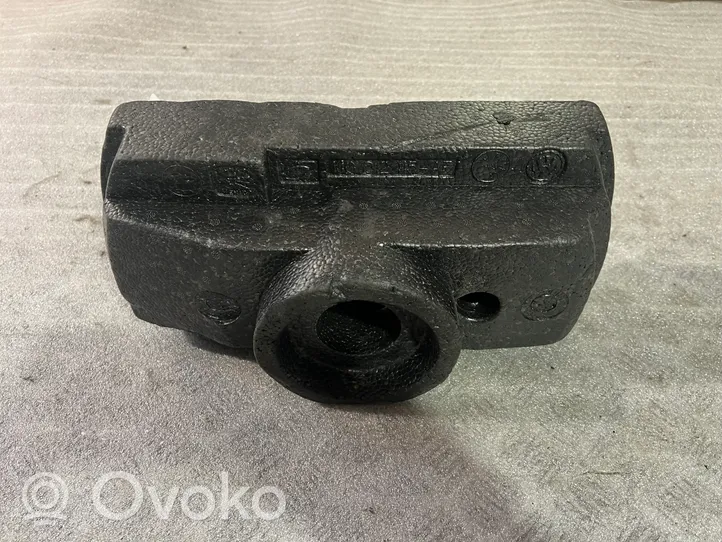 Volkswagen Golf V Cric di sollevamento 1K0011031C