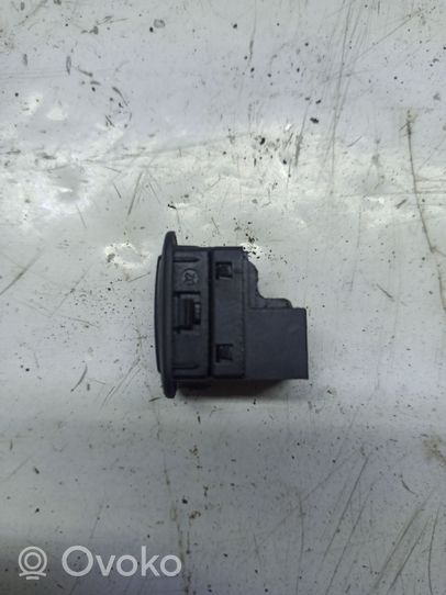 Volkswagen Polo V 6R Alarm switch 