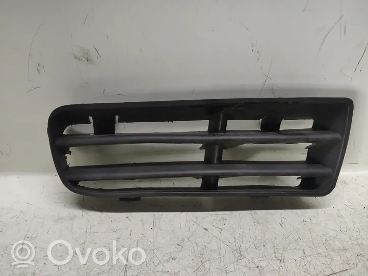 Volkswagen Golf IV Front fog light trim/grill 