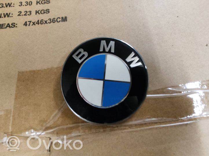 BMW 3 E46 Emblemat / Znaczek 8203864