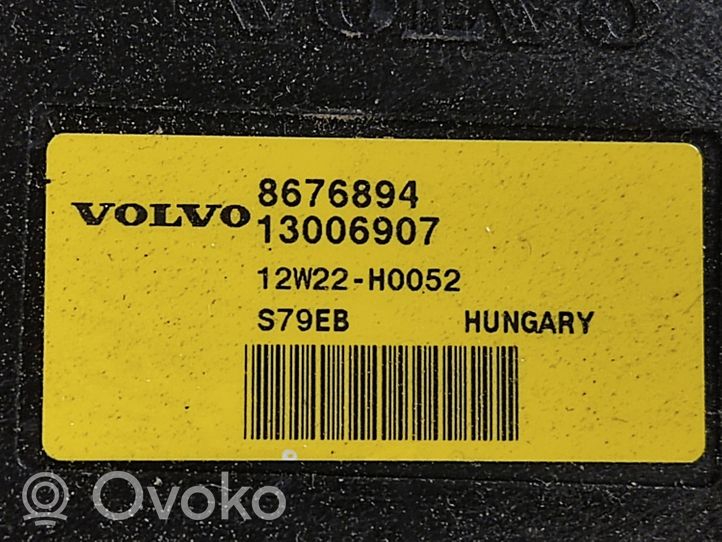 Volvo XC60 Garsiakalbis panelėje 8676894