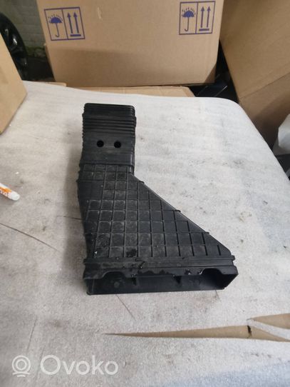 KIA Sorento Parte del condotto di aspirazione dell'aria 28210S1350