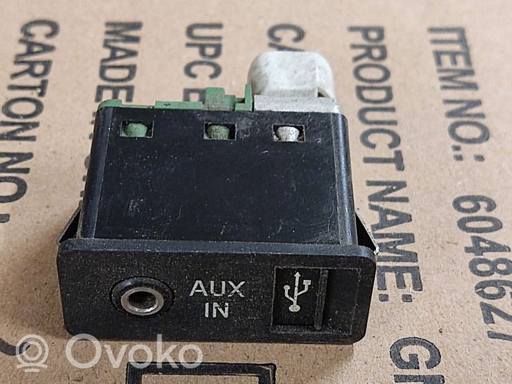 BMW 7 F01 F02 F03 F04 Gniazdo / Złącze USB 9129652