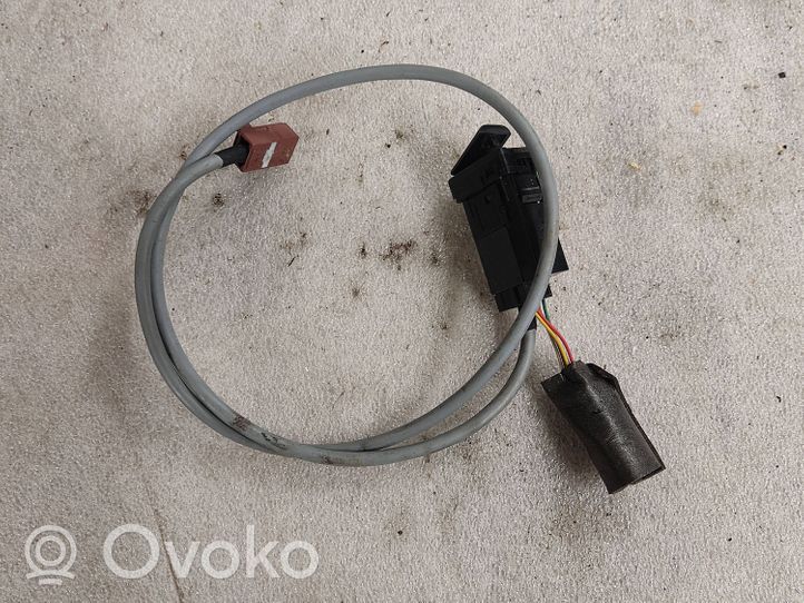 Toyota Prius+ (ZVW40) Connettore plug in USB 8619048030