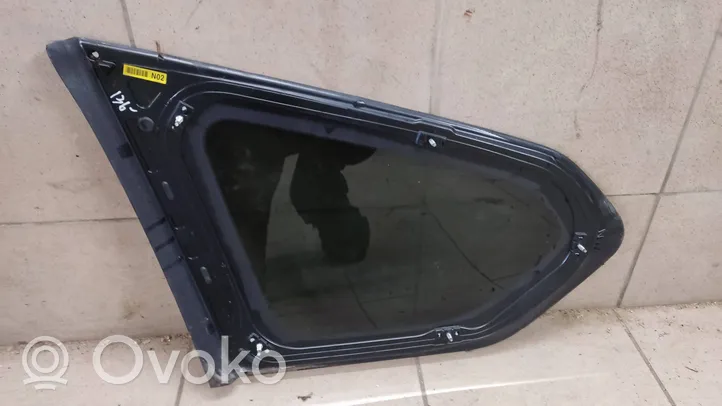 Hyundai Santa Fe Rear side window/glass 