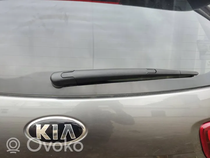 KIA Sorento Takaluukun/tavaratilan kansi 