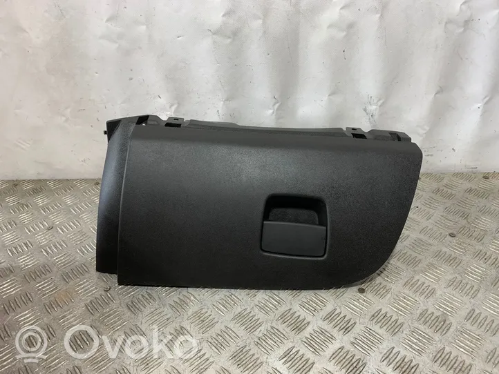 Opel Corsa E Hansikaslokero 13382335