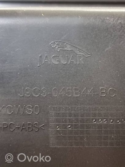 Jaguar E-Pace 12 V lizdas (priekyje) J9C3045B44BC