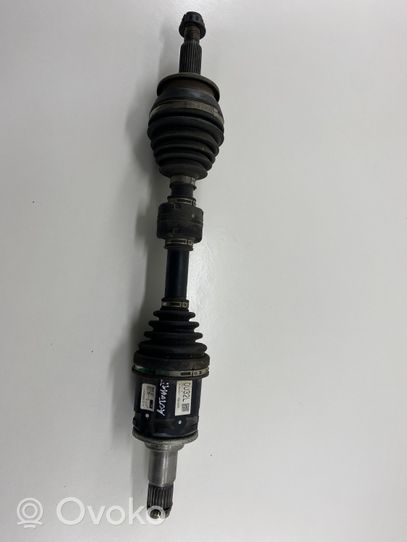 Toyota RAV 4 (XA40) Front driveshaft DU32L