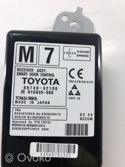 Toyota RAV 4 (XA40) Sterownik / Moduł drzwi 8974042190