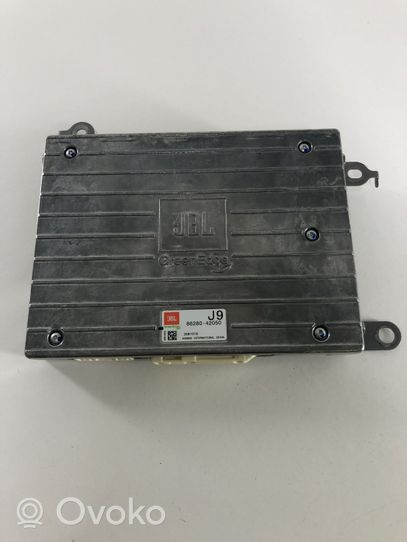 Toyota RAV 4 (XA40) Amplificatore 8628042050