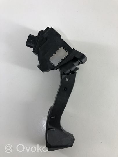 Toyota RAV 4 (XA40) Accelerator throttle pedal 781100W040