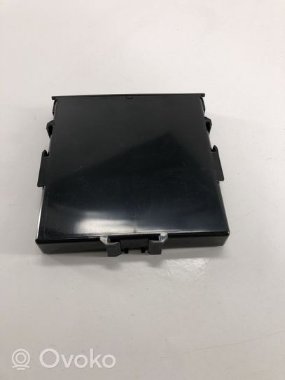 Toyota RAV 4 (XA40) Module confort 8999042091