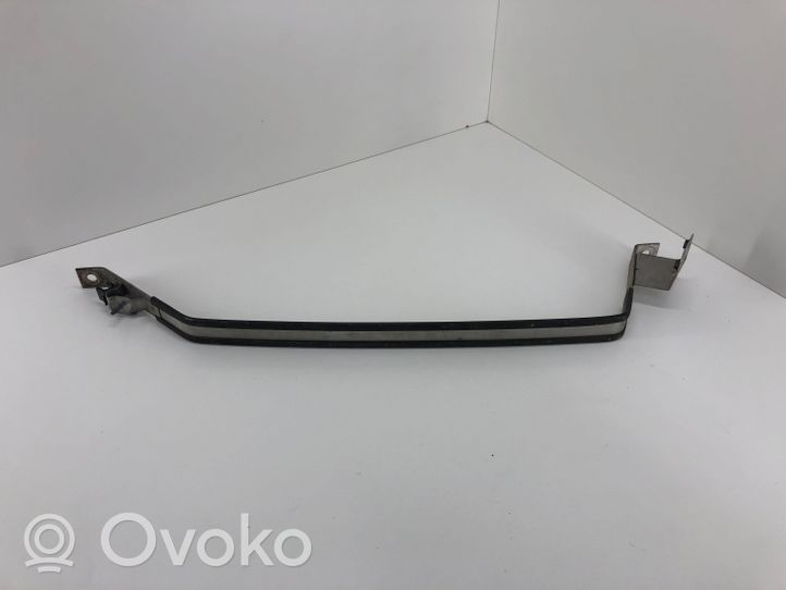 Toyota RAV 4 (XA40) Fuel tank mounting bracket 