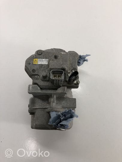 Toyota RAV 4 (XA40) Klimakompressor Pumpe 0422000533