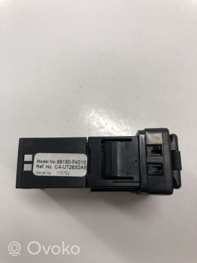 Toyota C-HR Connecteur/prise USB 86190F4010