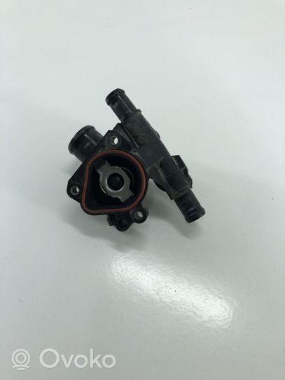 Nissan Qashqai Termostat / Obudowa termostatu 8200801570