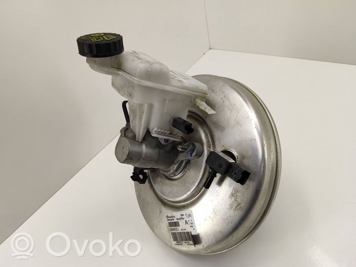 Peugeot 5008 II Brake booster 9807687080