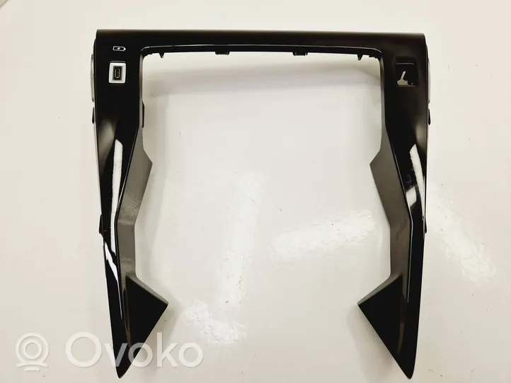 Peugeot 2008 II Other center console (tunnel) element M0U022831