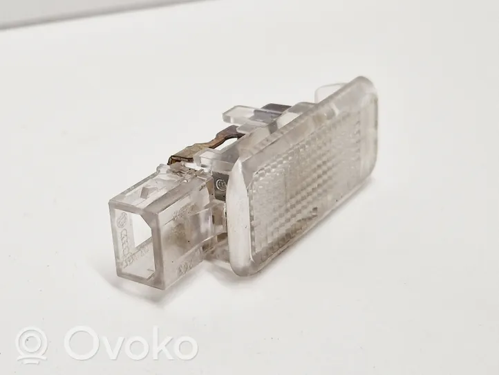 Skoda Octavia Mk3 (5E) Éclairage de la boîte à gants 