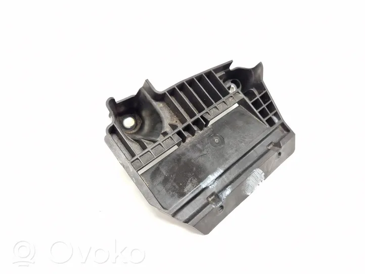 Ford Mondeo MK V Muu moottoritilan osa DG9310663B