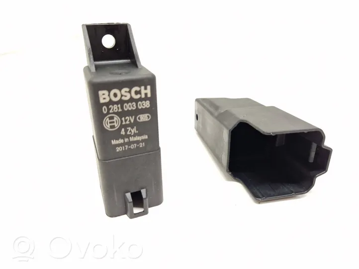 Audi A4 S4 B9 Przekaźnik / Modul układu ogrzewania wstępnego 8W0907599