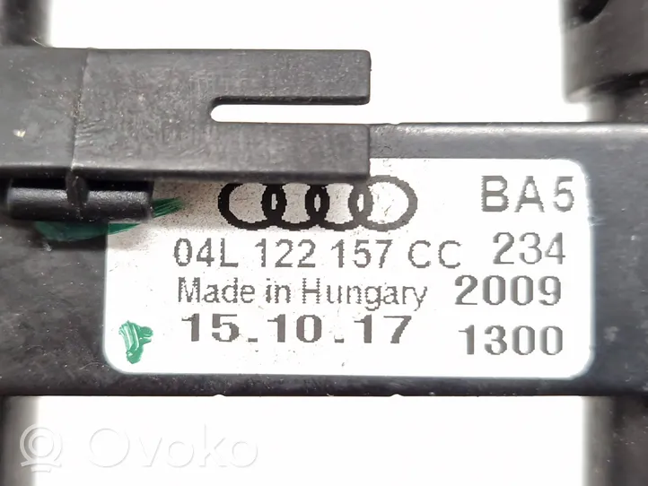 Audi A4 S4 B9 Przewód / Wąż chłodnicy 04L122157CC