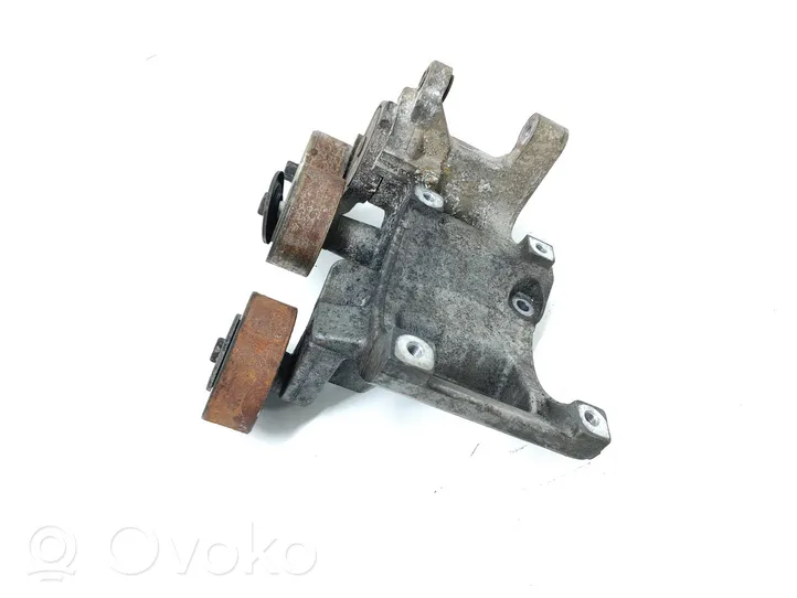 Toyota Land Cruiser (J120) Soporte de montaje del compresor de A/C 