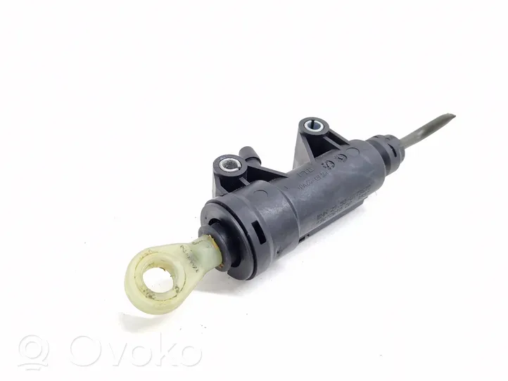 BMW 1 E81 E87 Główny cylinder sprzęgła 6773670