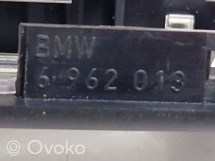 BMW 1 E81 E87 Inne oświetlenie wnętrza kabiny 6962013