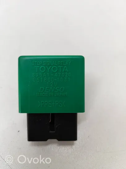 Toyota RAV 4 (XA40) Relais feu arrière 895A147020