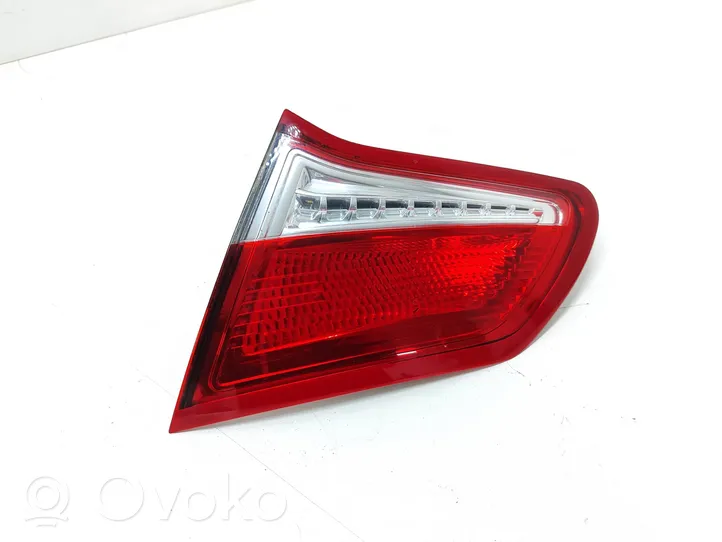 Citroen C4 II Lampy tylnej klapy bagażnika 9672155480