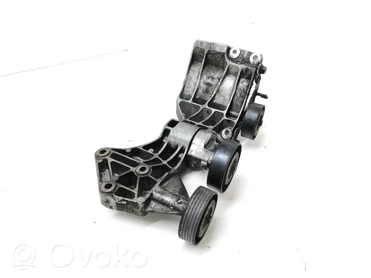 Mercedes-Benz B W245 Soporte del alternador A6402003370