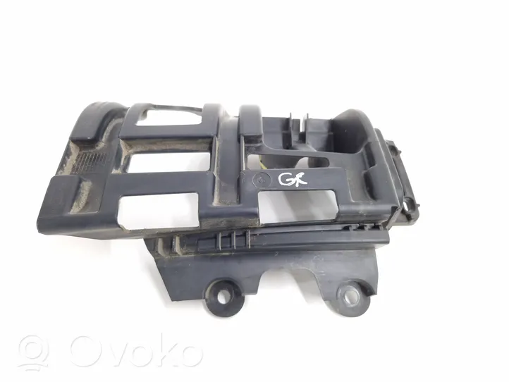 Peugeot 5008 Support de pare-chocs arrière 9686264180