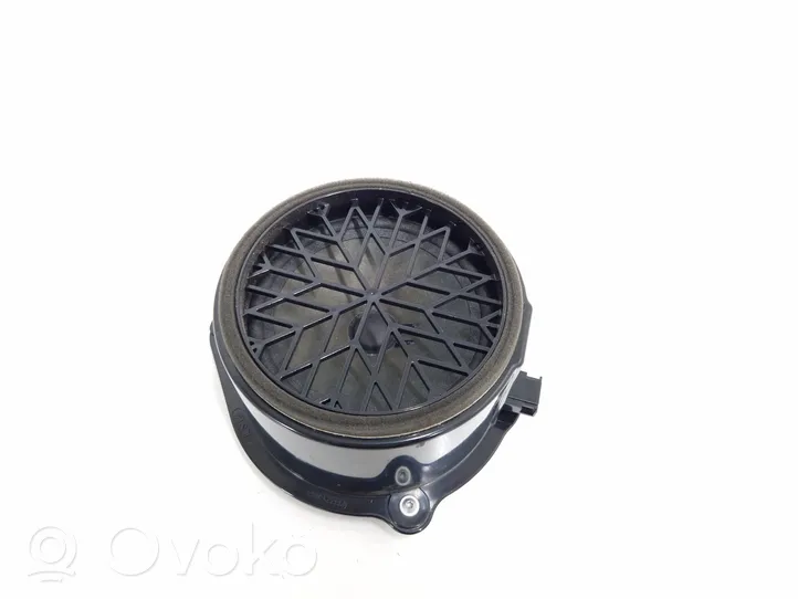 Audi A6 Allroad C6 Garsiakalbis (-iai) galinėse duryse 4F0035415