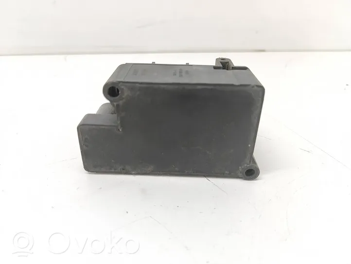 Audi A6 Allroad C6 Blocco valvola della sospensione pneumatica 4F0616013