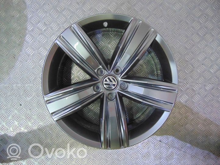 Volkswagen Tiguan 19 Zoll Leichtmetallrad Alufelge 5NA601025Q