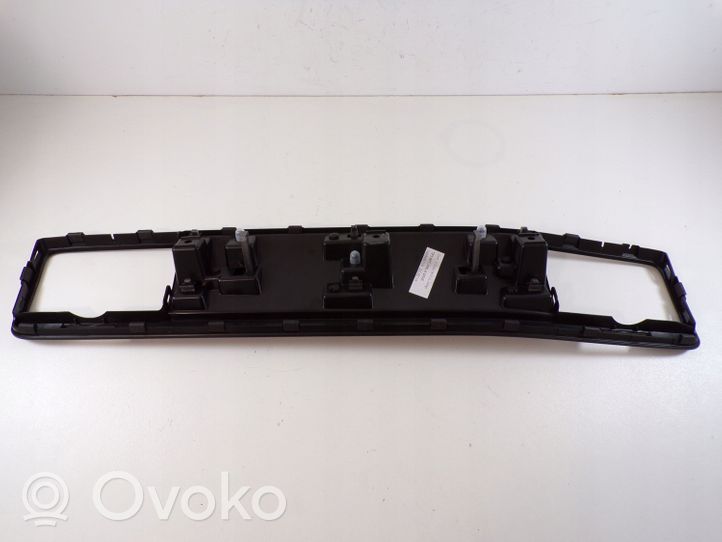 Volkswagen Touareg II Rivestimento del pannello 7P1857190A