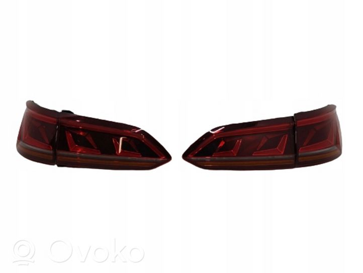 Volkswagen Touareg III Set di luci posteriori 760945308A