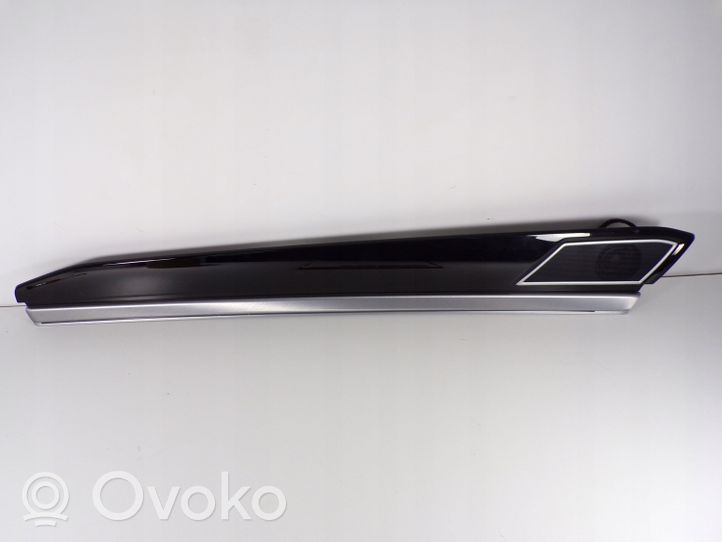 Volkswagen Touareg III Baguette moulure de porte arrière 760868967