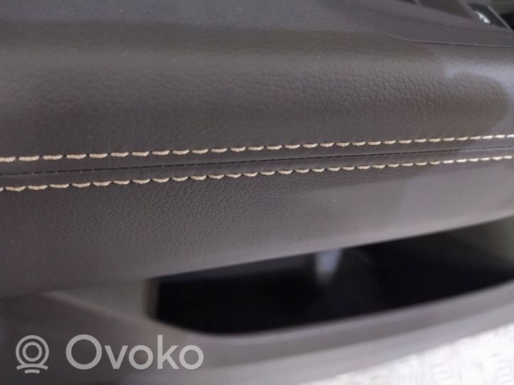 Volkswagen Touareg III Apmušimas priekinių durų (obšifke) 760837113