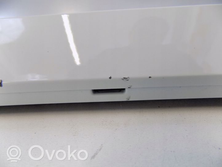 Volkswagen Arteon Takaoven lista (muoto) 3G8853991B