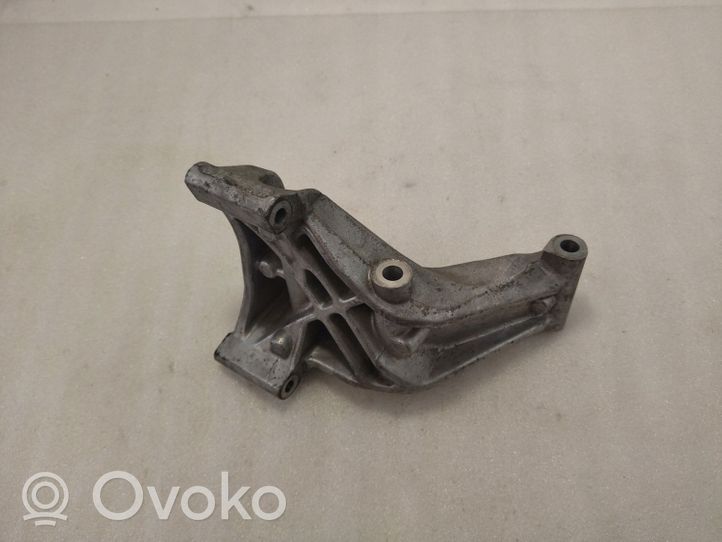 Volkswagen Crafter Generator/alternator bracket 076903143B