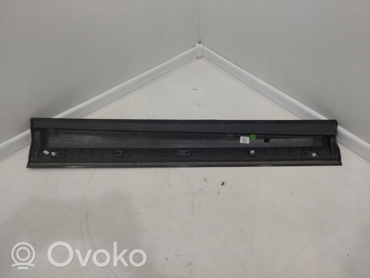 Audi Q3 8U Rivestimento della portiera anteriore (modanatura) 8U0853960F