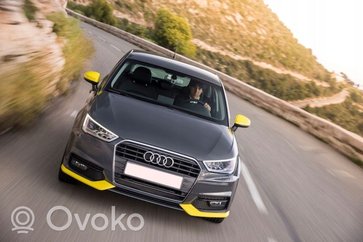 Audi A1 Пластиковая отделка зеркала 8XA072531F