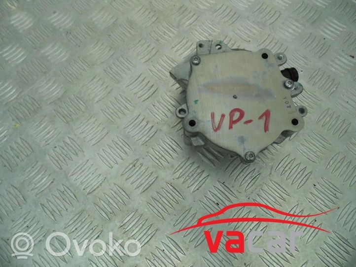 Volkswagen Golf VII Vacuum pump 06L145100A