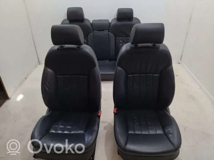 Audi A8 S8 D3 4E Salono komplektas 